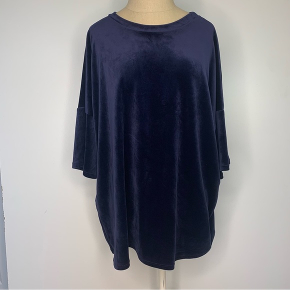 Fashion Nova navy oversized velour top - Picture 15 of 15